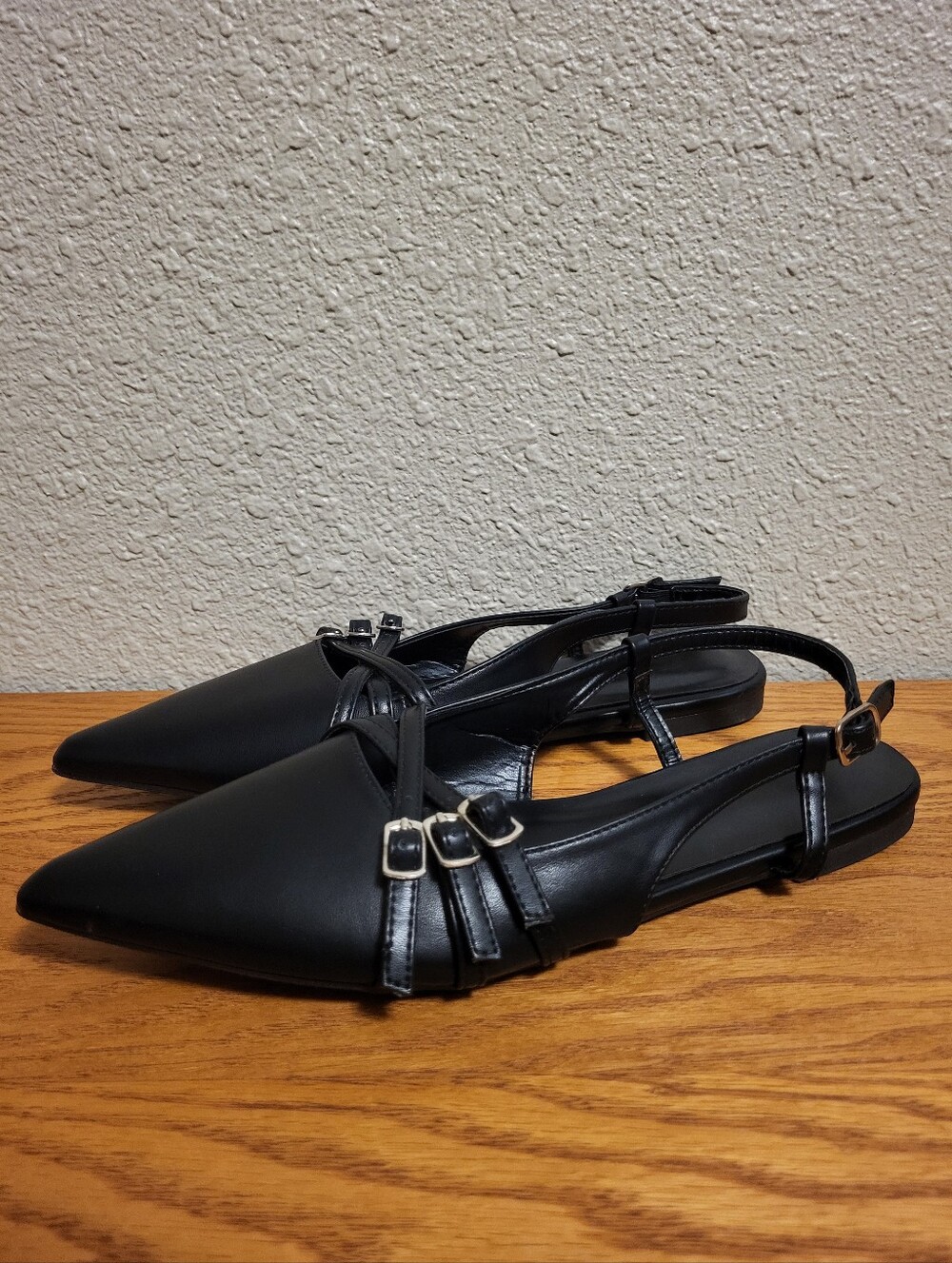 Cuccoo Black Pointed Toe Slingback Sandals Size 39